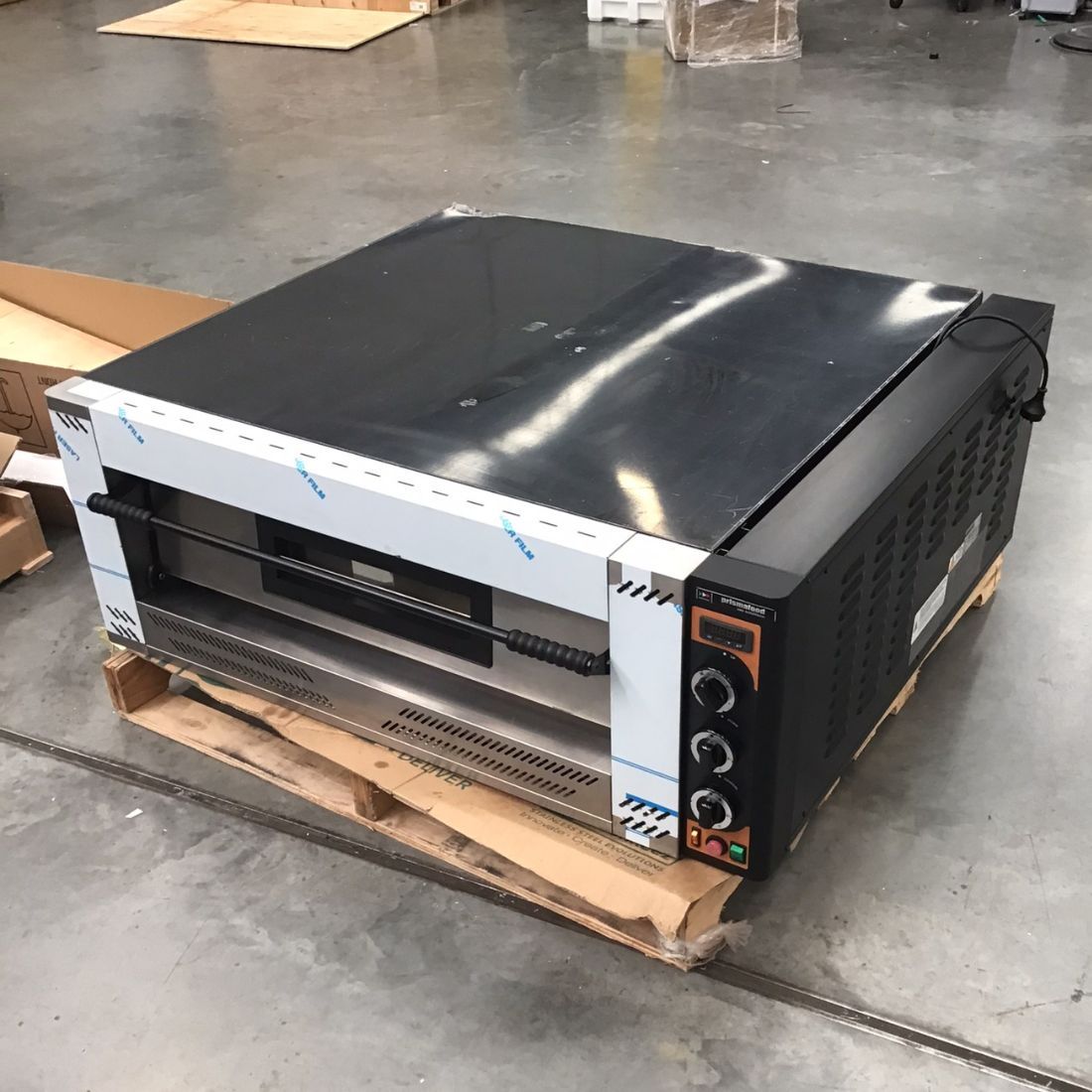 2NDs: Prisma Food SIngle Deck Gas Pizza&Bakery Ovens - PMG-9-NSW2080