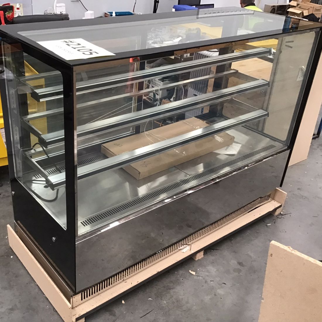 2NDs: Modern 3 Shelves Cake or Food Display - GAN-1800RF3-NSW2105