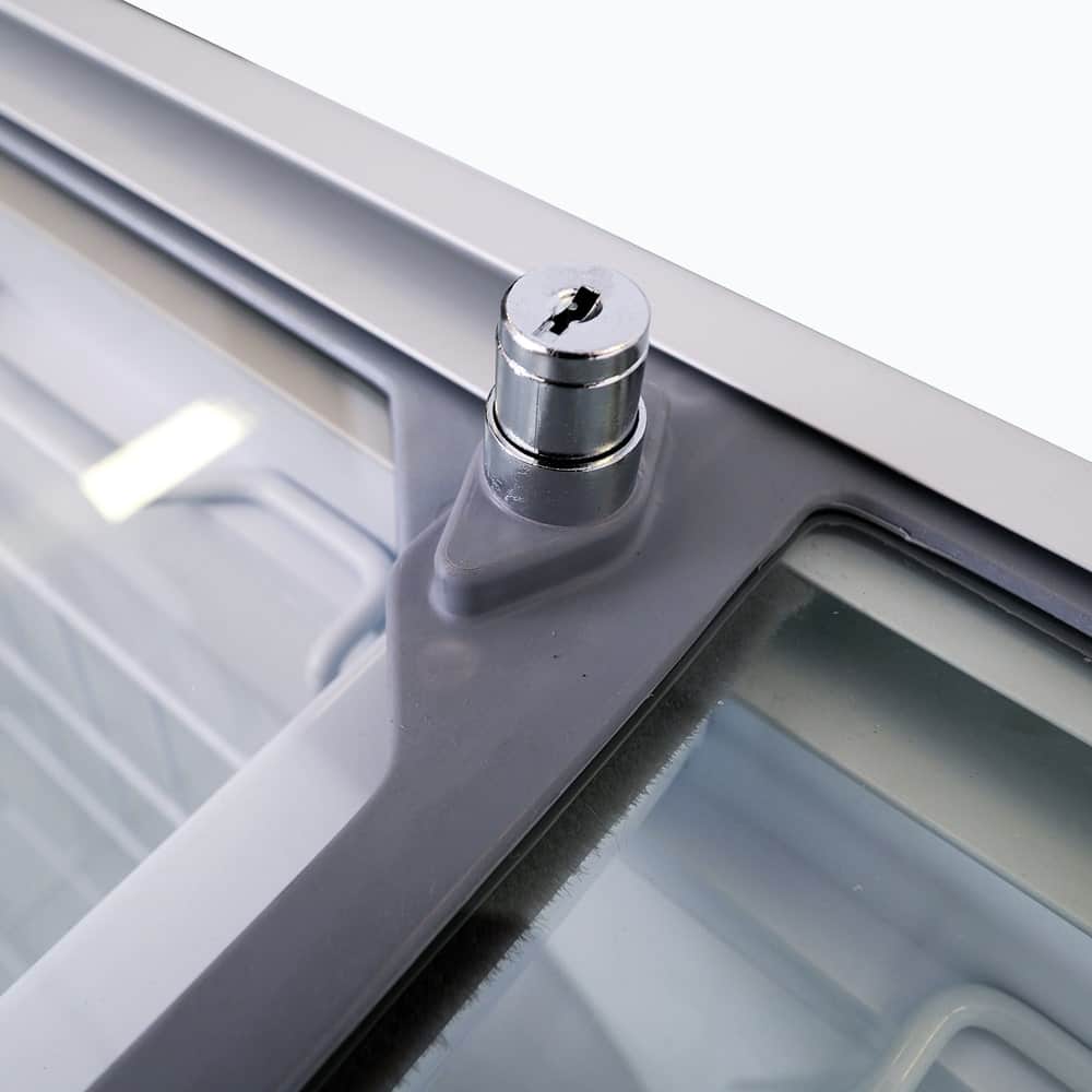 Display Chest Freezer - 670L - Flat Glass Top