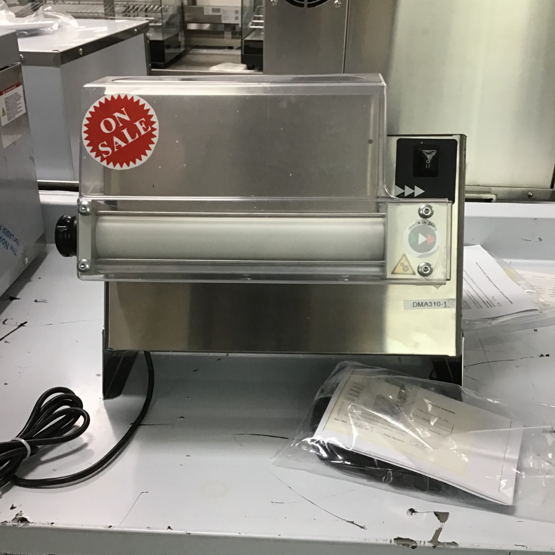 Ex-Showroom: Pizza Dough Roller - DMA310-1-VIC1022