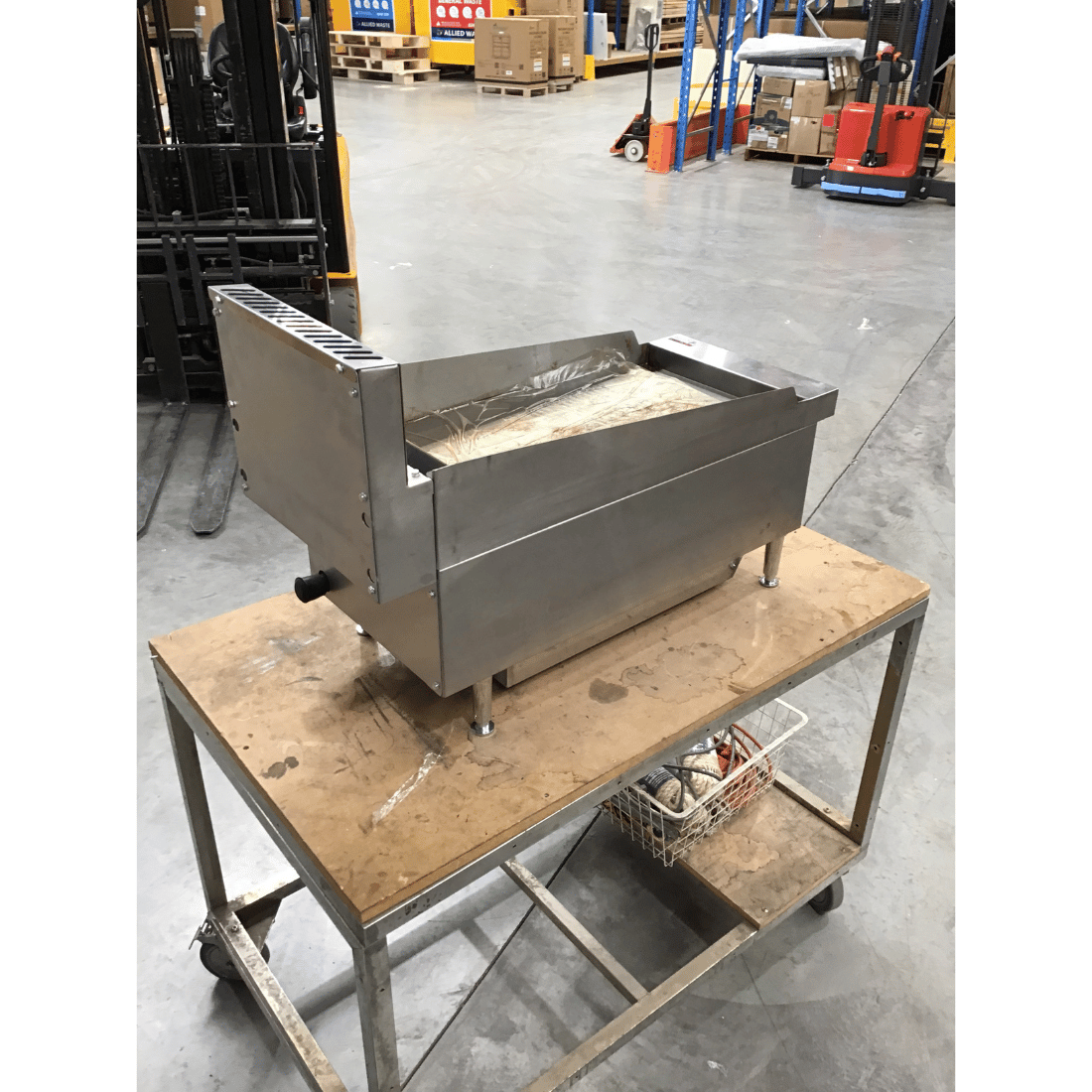 Ex-Showroom: Gasmax One burner NG Griddle Top - GG-12-SA7-Feb