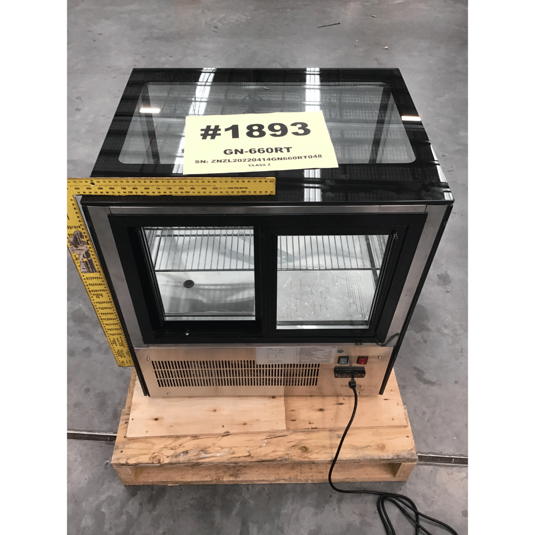 2NDs: Bonvue Counter top square glass cold food display - GN-660RT-NSW1893