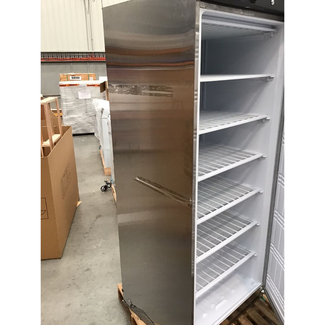 2NDs: FED-X 555L S/S Single Solid Door Freezer - XF600SS-NSW2136