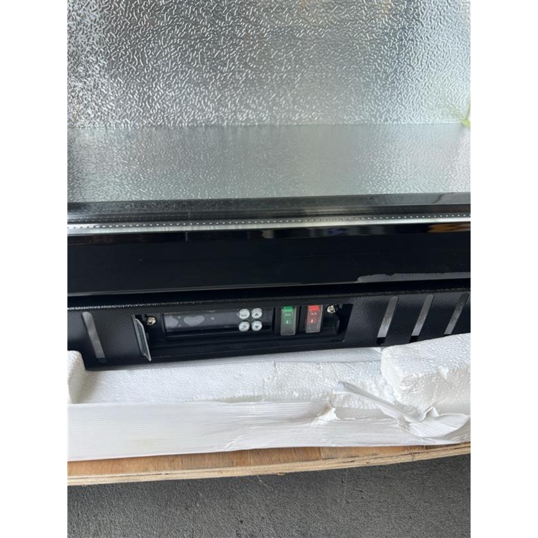 Ex-Showroom: Thermaster Under Bench single door Bar Fridge/Cooler - LG-138HC-QLD146
