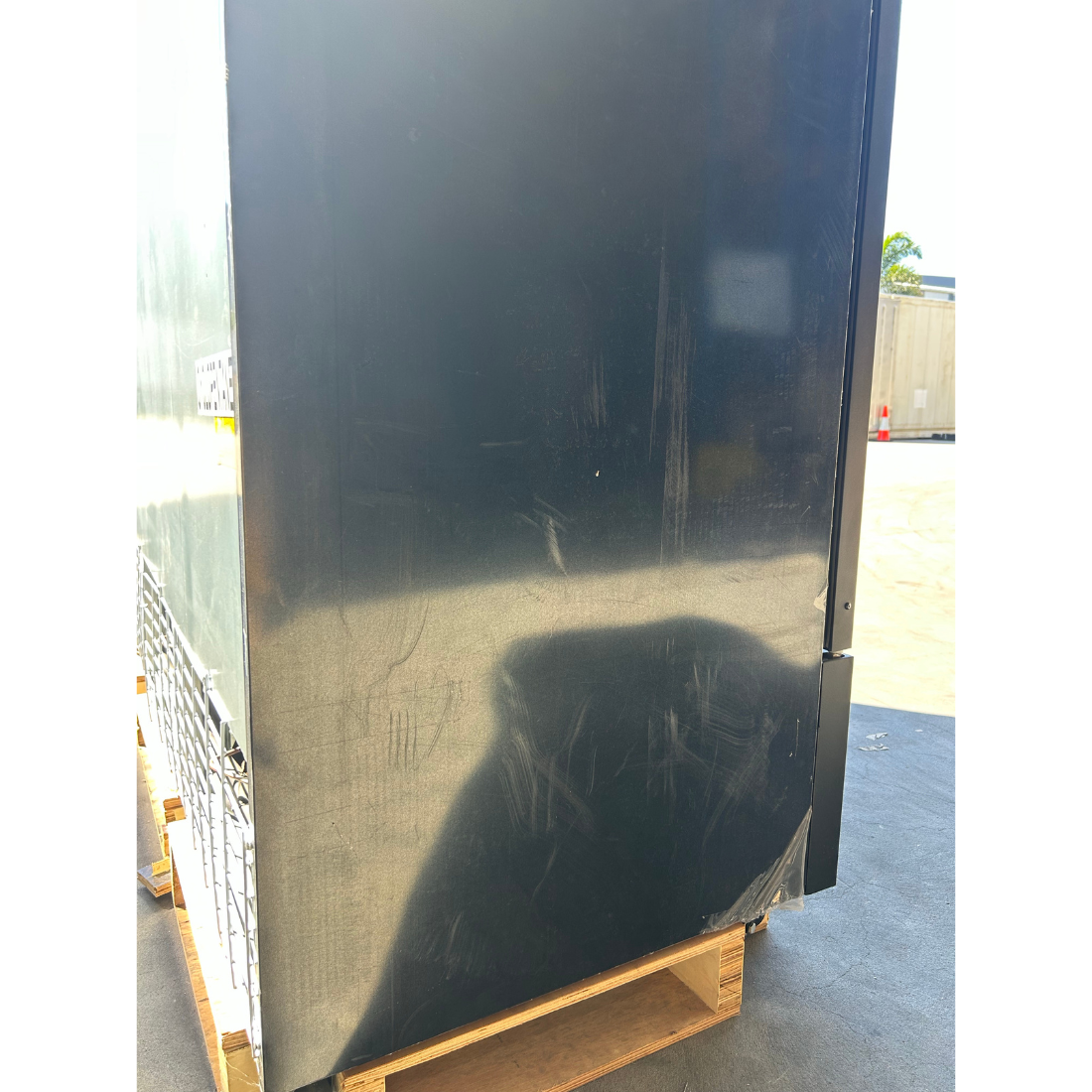 2NDs: Thermaster Triple Door Supermarket Freezer - LG-1500BGBMF-QLD126