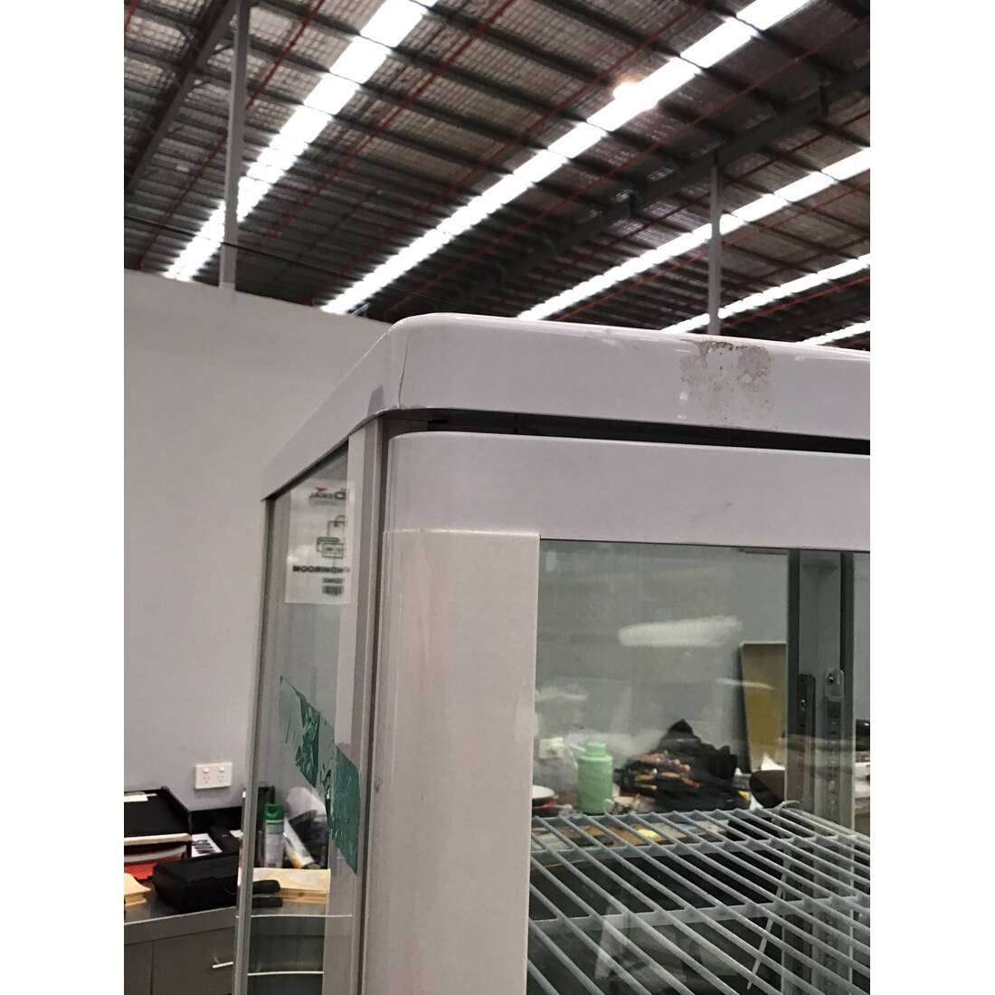 2NDs: Thermaster Four-sided Upright Beverage Display Fridge Ivory-white LSC235-NSW1867