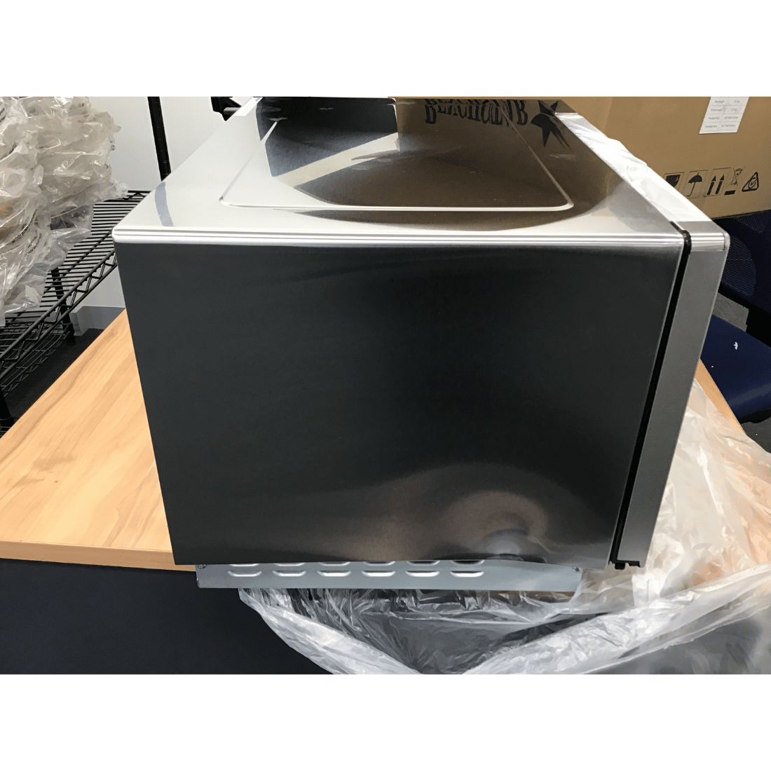 2NDs: Benchstar Stainless Steel Microwave Oven - MD-1400-QLD373