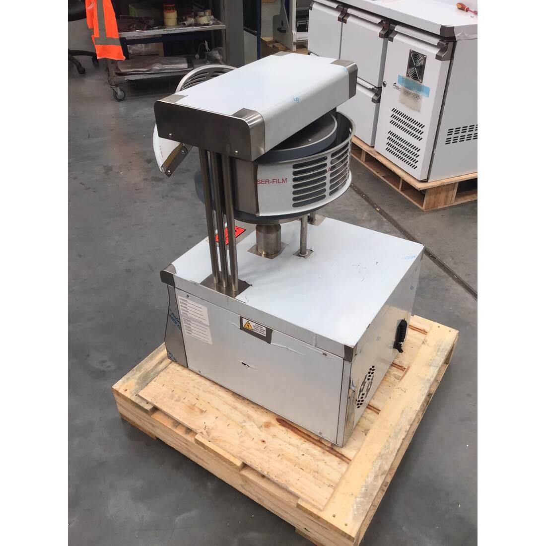 Ex-Showroom: Pizza Dough Former Flat Edge PF33A-NSW1860