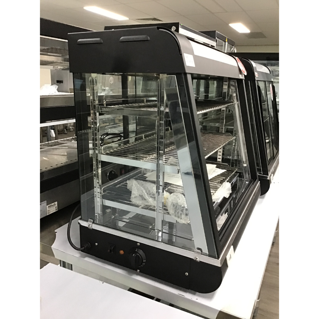 Ex-Showroom: Benchstar Pie Warmer & Hot Food Display - PW-RT/660/TGE-VIC1062