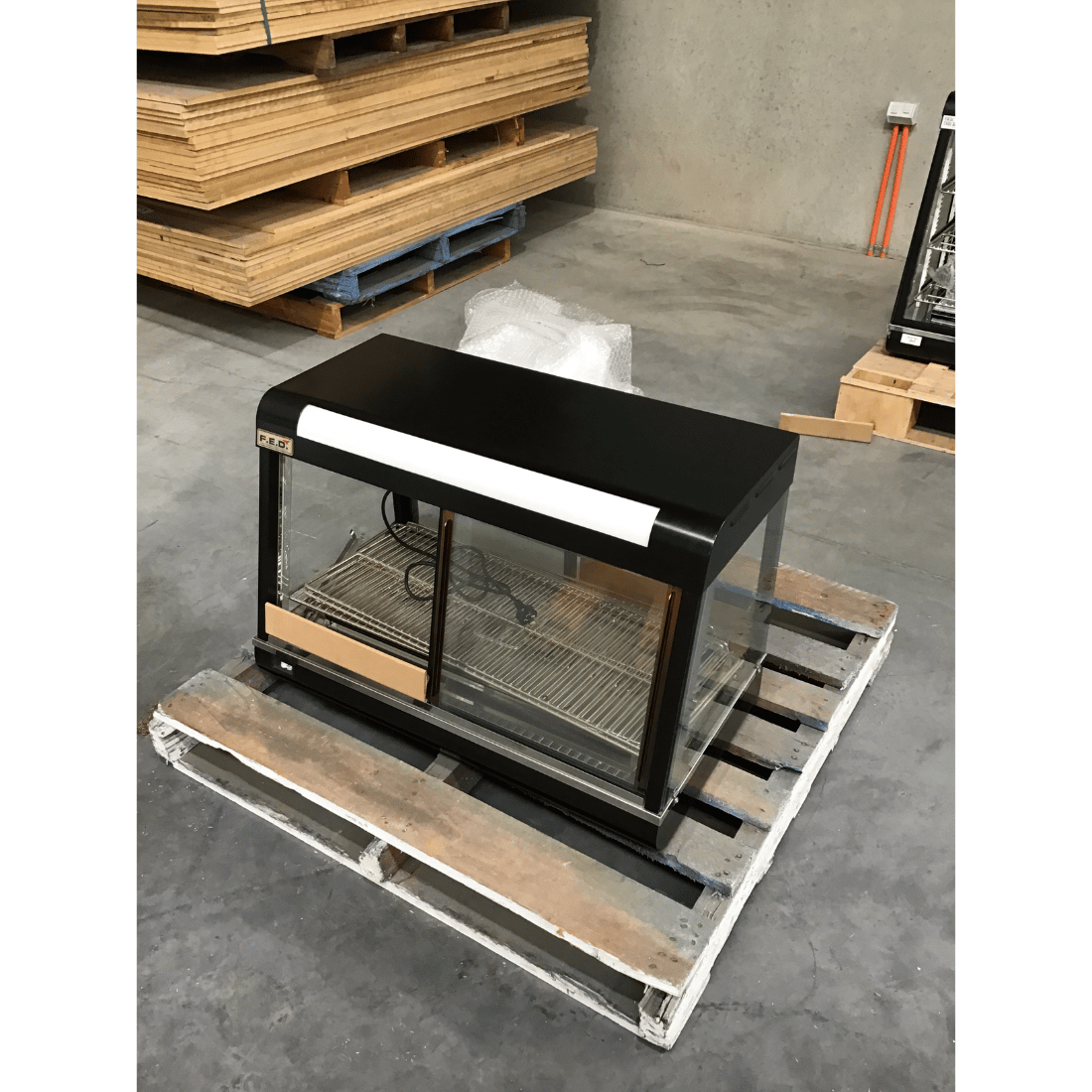 2NDs: Benchstar Pie Warmer & Hot Food Display - PW-RT/900/1-SA8-Apr