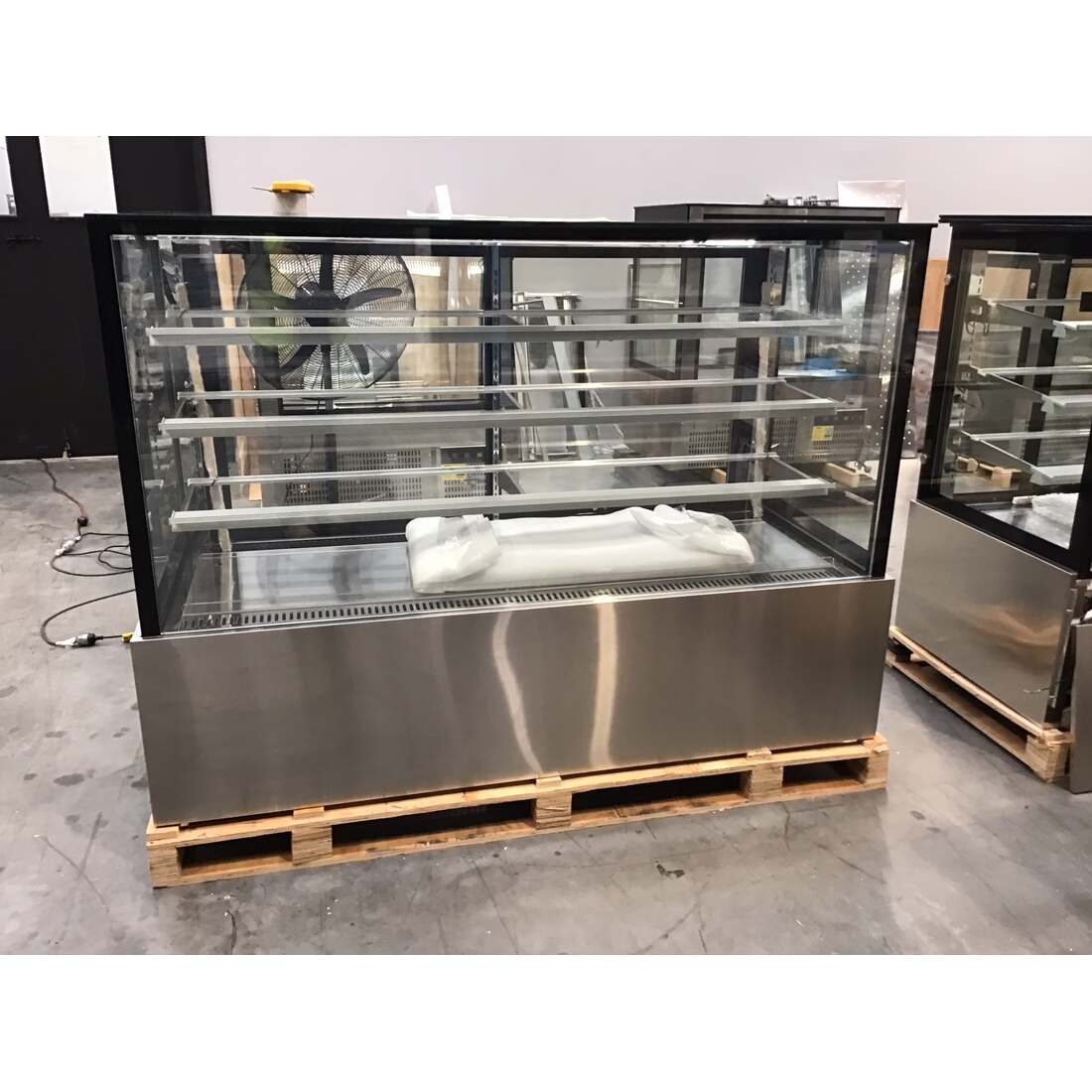 Ex-Showroom: Bonvue Chilled Food Display SL860V-NSW1797