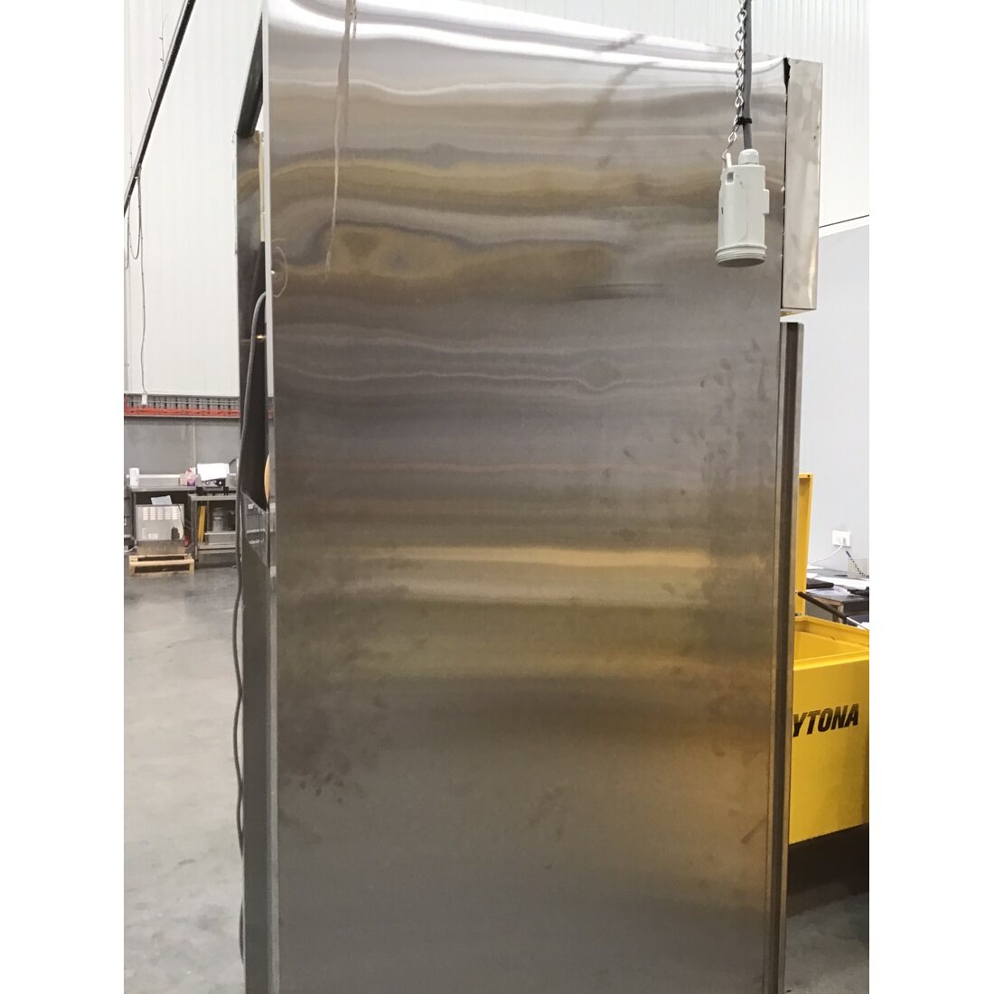 2NDs: Thermaster Single Door Upright Display Fridge SUCG500-NSW1752