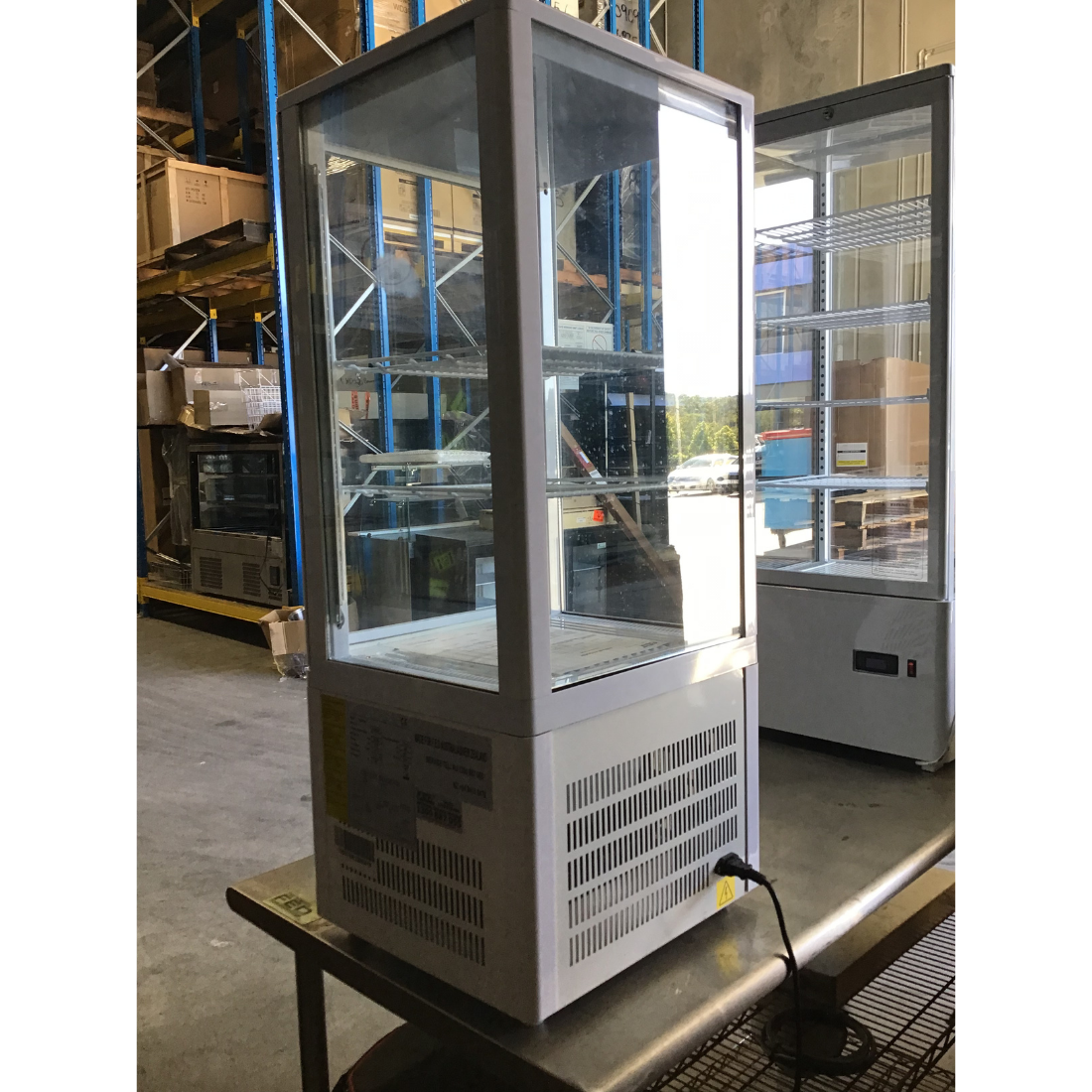 2NDs: Thermaster Four-Sided Countertop Beverage Display Fridge White - TCBD78W-QLD351