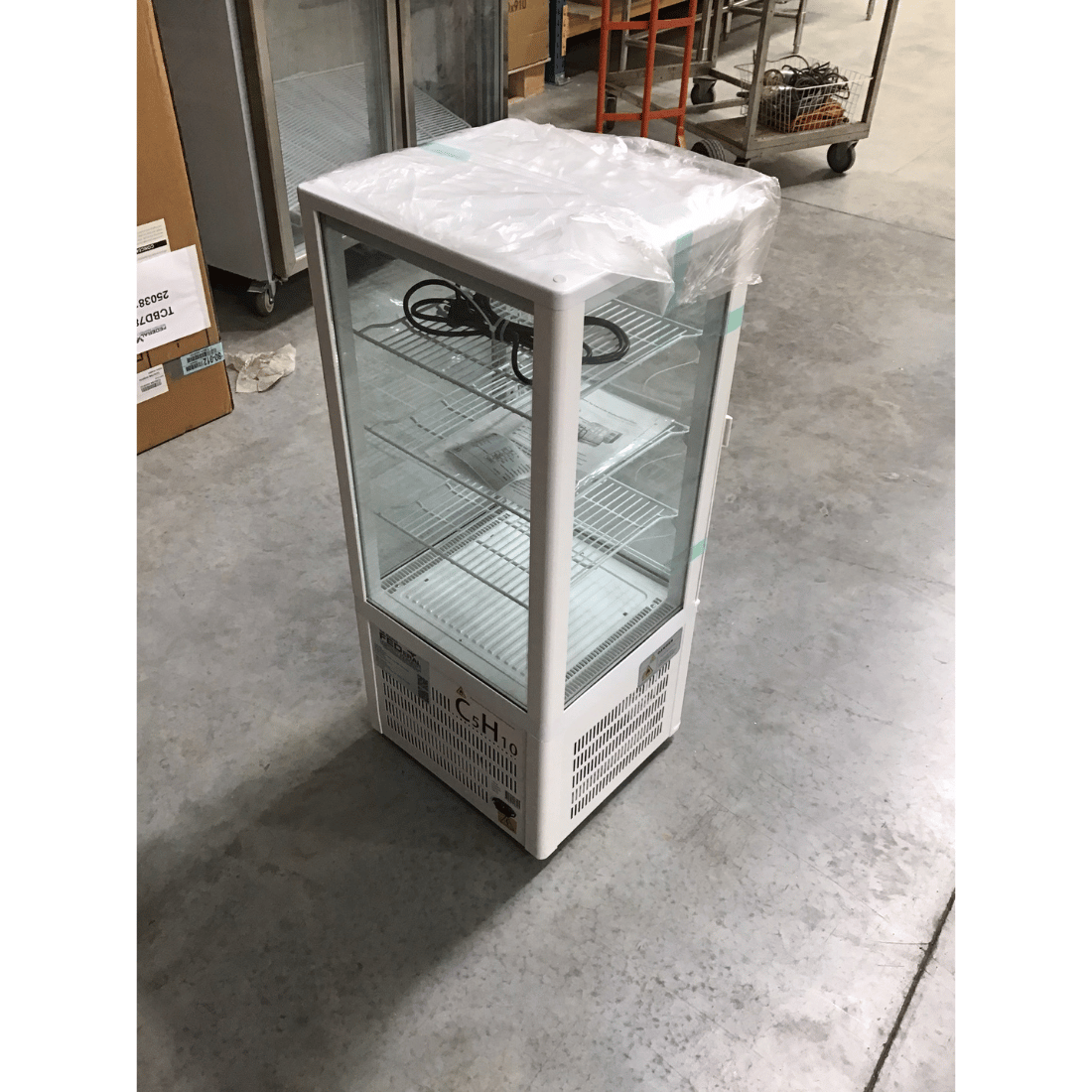 2NDs: Thermaster Four-Sided Countertop Beverage Display Fridge White - TCBD78W-SA9-Feb