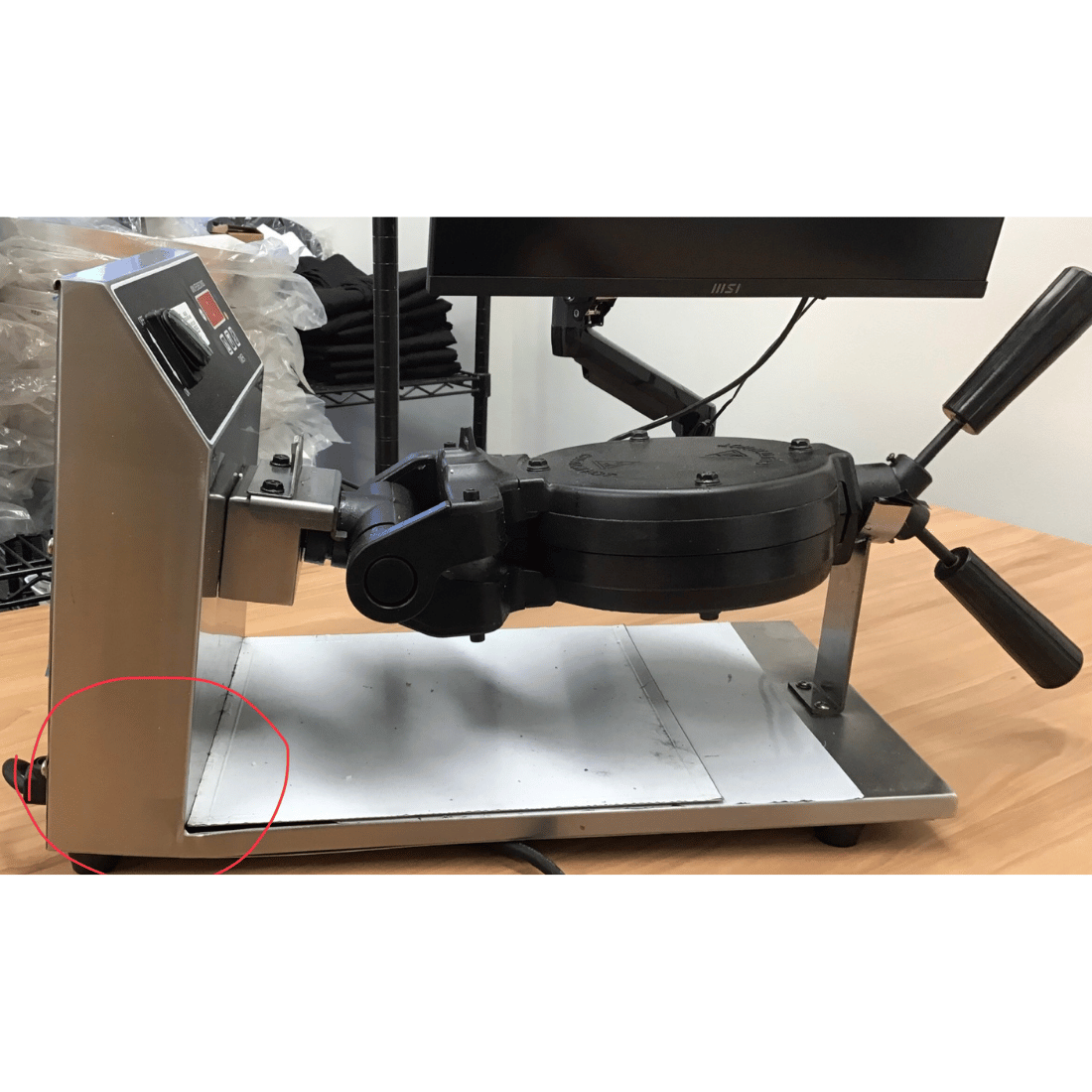 2NDs: Benchstar Waffle Maker - WB-04A-QLD336