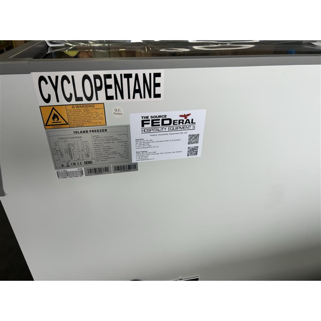 Ex-Showroom: Thermaster Supermarket Island Freezer with Glass Sliding Lids - ZCD-E185G-QLD137